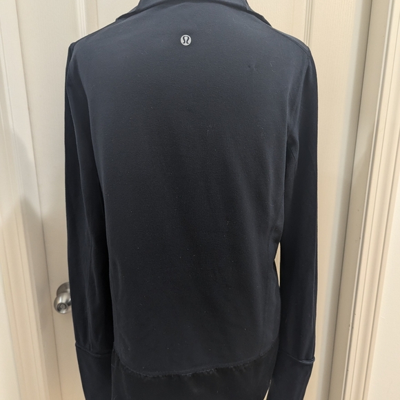LULULEMON jkt - Picture 4 of 5